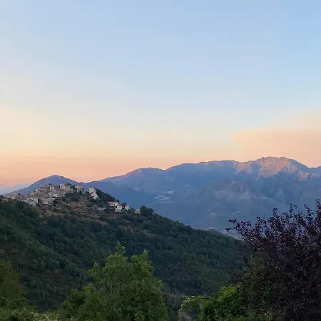Casa Eugenie De Tante Madeleine Vue Sur Les Montagnes Venaco (Corsica)